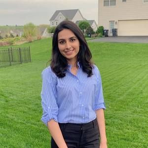 Meet your Posher, Amina